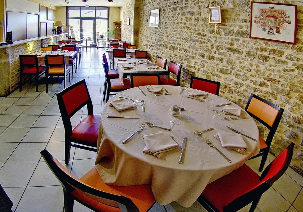 Relais Du Lac Villegusien-le-Lac Εξωτερικό φωτογραφία